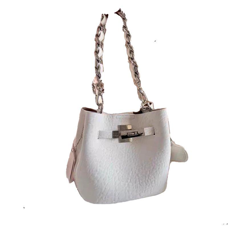 

Pretty Girl Bag Women s 2025 New Super Hot White Soft Leather Bucket Bag High-Grade Exquisite All-Match Chain Women White + pendant