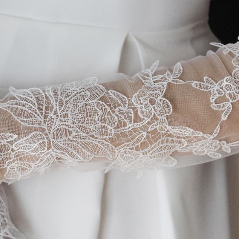 Stretchable Lace Adorned Wedding Arm Cover Fingerless Gloves For Vintage Parties And Receptions
