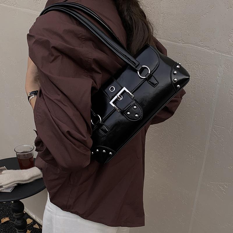 Women PU Leather Shoulder Bag 2025 Winter Retro Underarm Bag Luxury Designer Trend Female Small Handbags and Purses