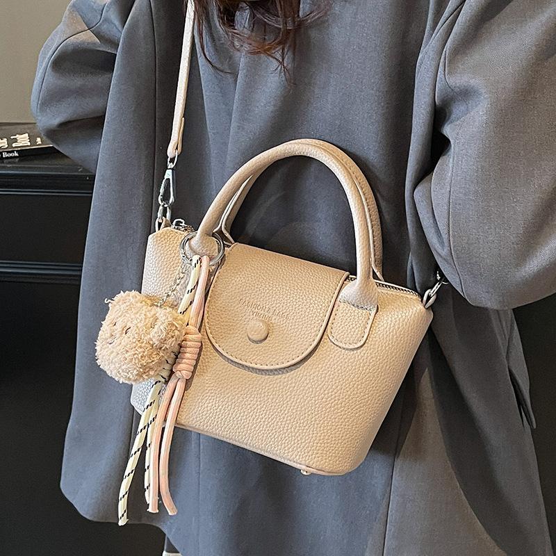 Spring and summer new products, high-end fashion lychee pattern texture handbag bag, femininity versatile commuter messenger bag