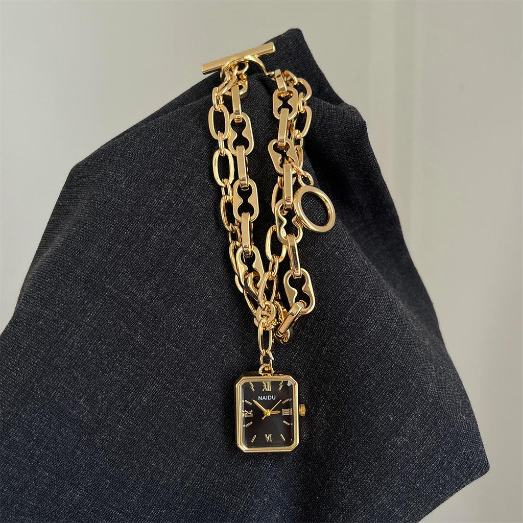 Square Pendant Style Fashion Light Luxury Retro Hollow Chain Watch Women'S Gold Watch