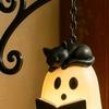 Retro Iron Reading Corner Light Ghost Bookshelf Light, Vintage Library Lantern, Decorative Lamp with Warm LED Lighting, Charming Lantern for