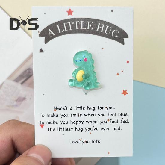 Decoração de dinossauro de desenho animado de abraço de bolso com cartão comemorativo Um pequeno abraço, sapo verde, ornamento de resina, amigos, família, aniversário, presente de aniversário