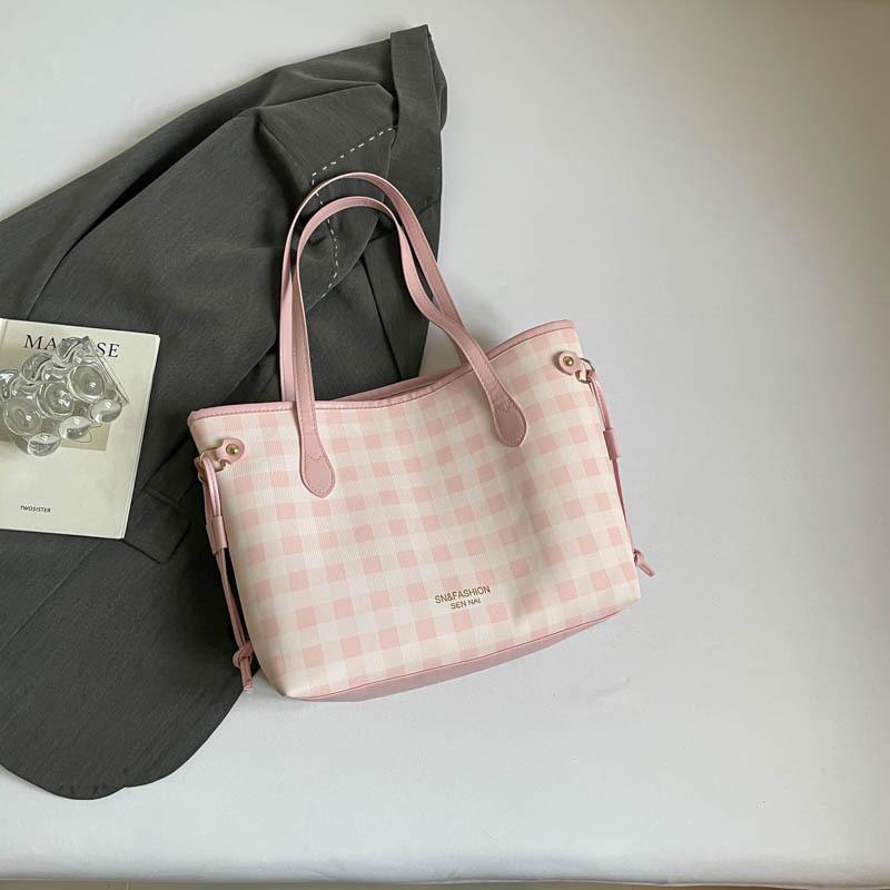 

Premium shoulder bag women s 2025 autumn new versatile large-capacity tote bag college student class commuter bag розовый