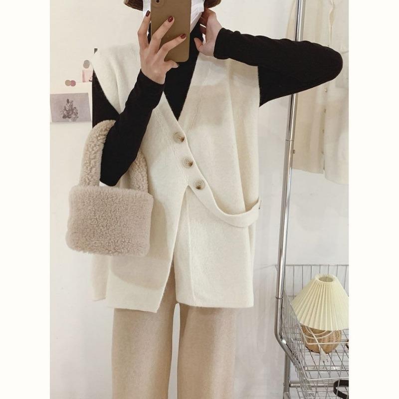 Design Oblique Button V-neck Knitted Vest Cardigan Women's Korean Version Loose Lazy Sleeveless Sweater Vest Outer Wear Vest Woman