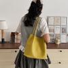 Borsa Tote Grande Intrecciata con Tracolla Lunga e Design Spazioso Perfetta per la Spesa Quotidiana e le Uscite