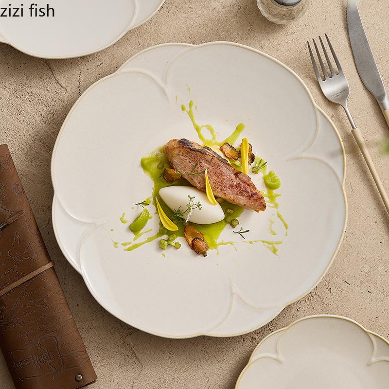 Creative Beige Petal Edge Ceramic Flat Plate Restaurant Irregular Steak Plate Dessert Plate Sushi Plates Specialty Tableware