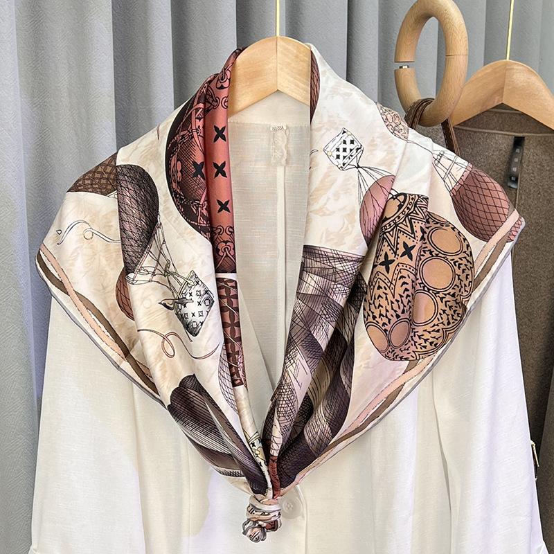 Hot Air Balloon Love Comfortable Skin Silk Square Scarf Elegant Style Design Silk Versatile Shawl 90 Square Scarves