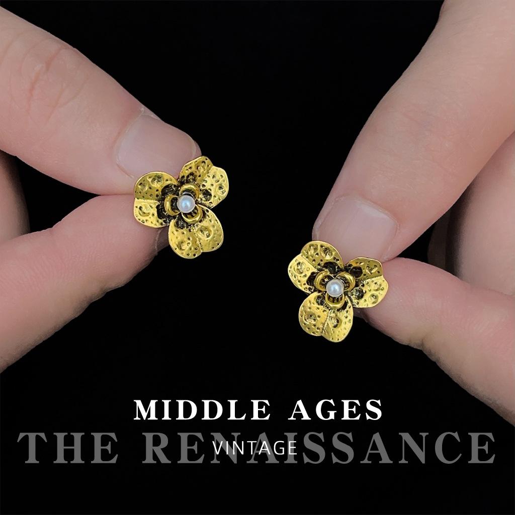 Ретро размазанные старые древние золотые серьги-гвоздики черное золото трехмерные серьги-лепестки серьги