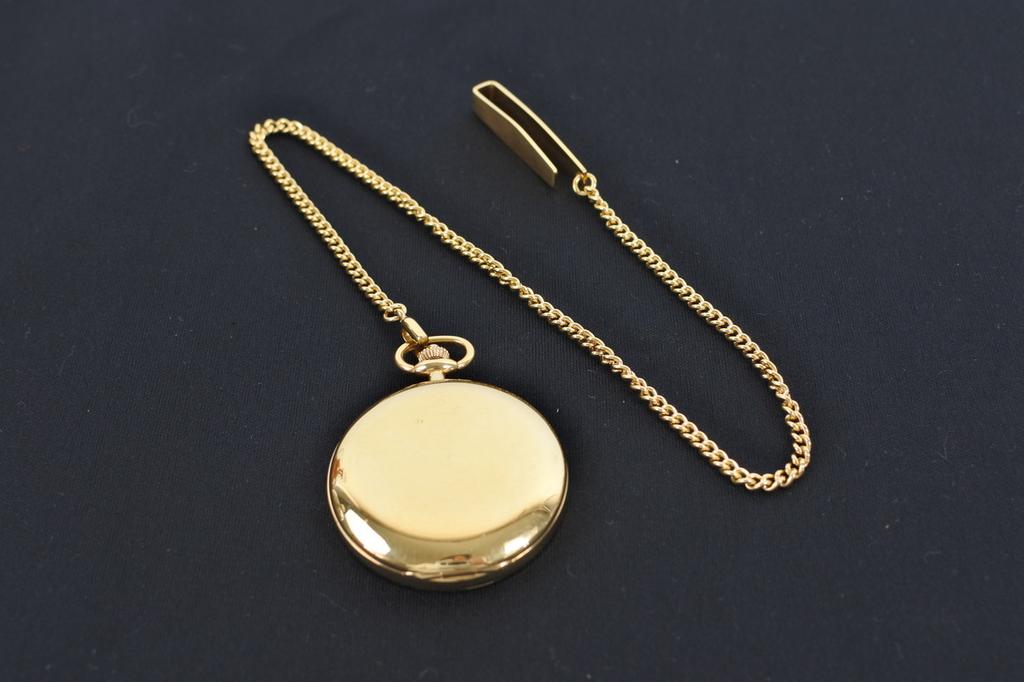 Seiko 7N07-001A Qtz Pocket Watch Presented by Prime Minister Japan with Chain