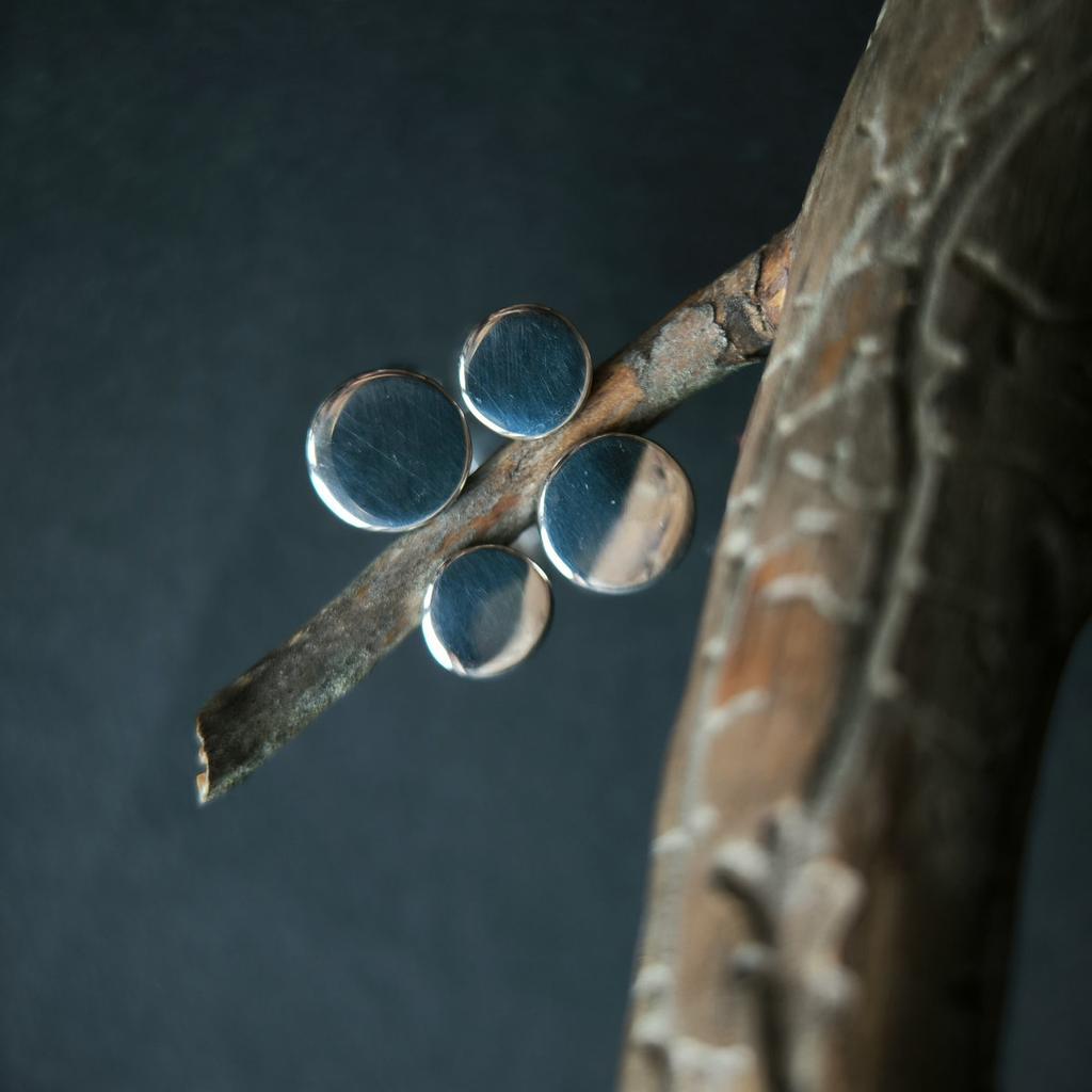 Серебряное кольцо с без камней, вес изделия 3,83 гр (2201182)