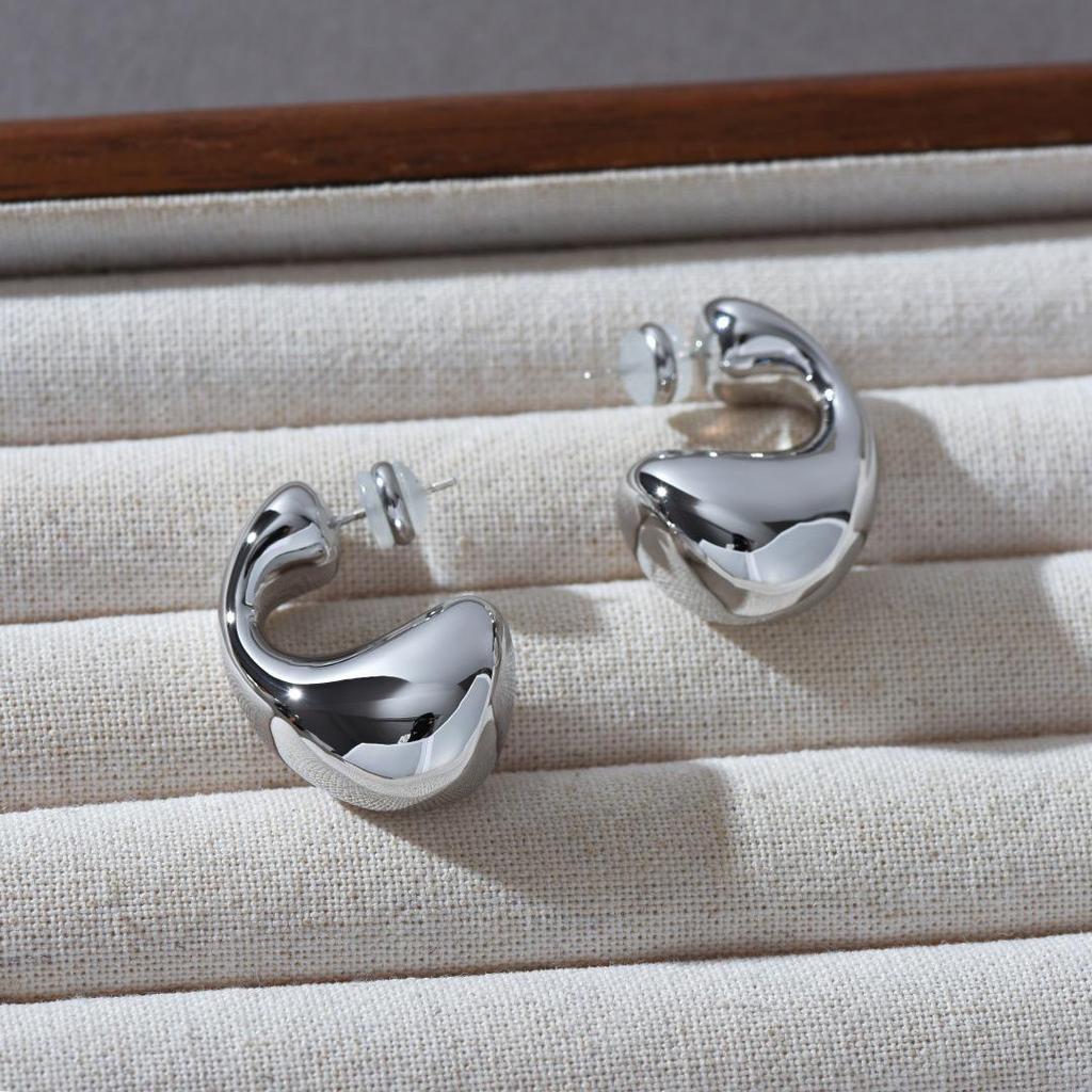 S925 Silver Water Drop Earrings: Trendy European & American High-End Fashion Accessory.