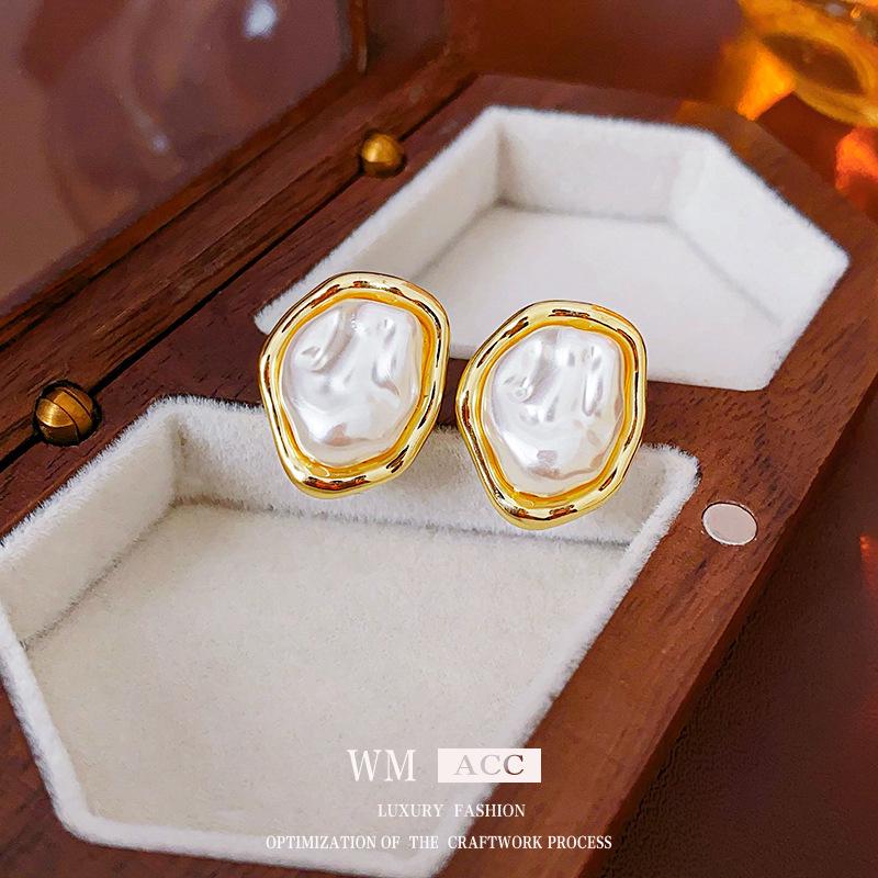 Vintage Silver Pearl Stud Earrings - Elegant Light Luxury Court Style