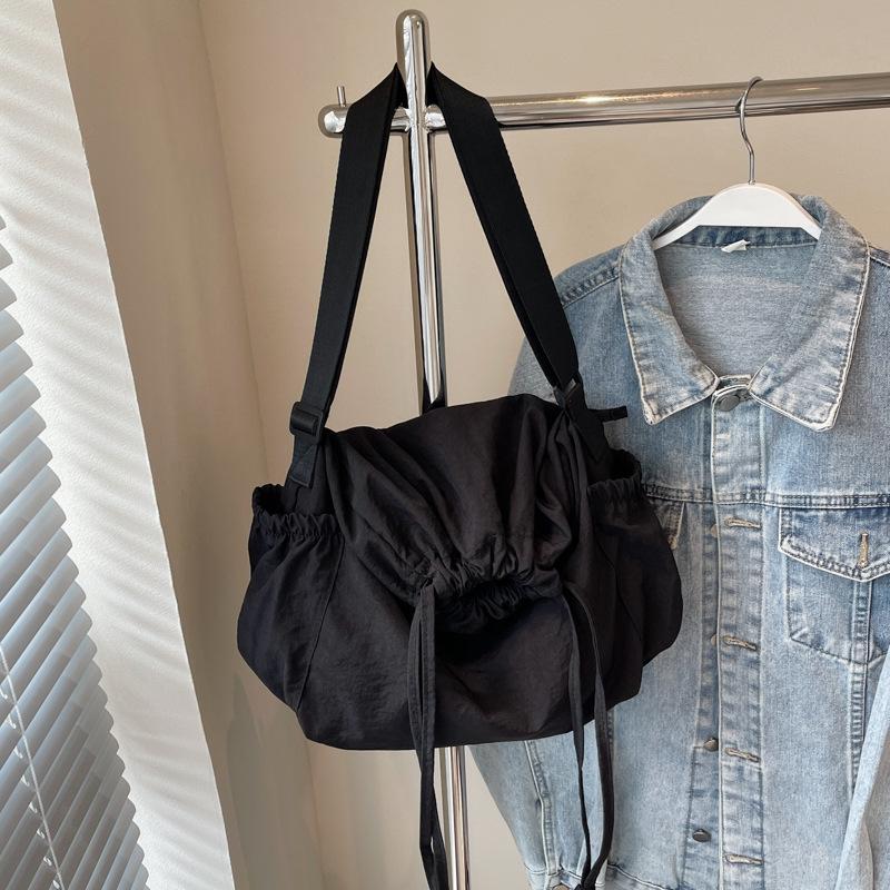Couple Drawstring Oblique Span Bag Large Capacity Folding Messenger Bag Unisex Stray Bag Solid Color Casual Shoulder Bag