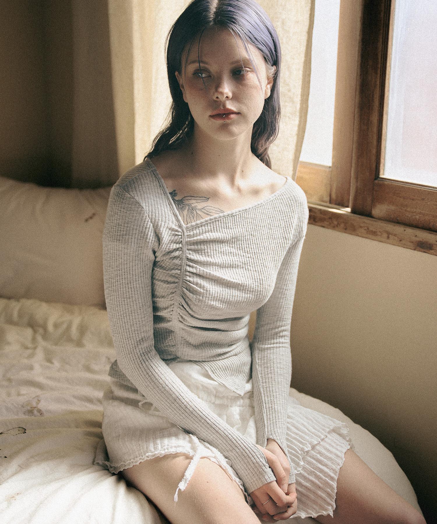 Dear Me Rainy Shirred Long Sleeve Top [Gray] M