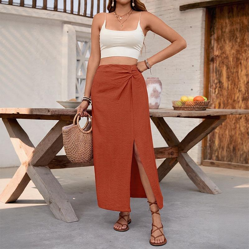 A Comfortable and Versatile Summer Women's Skirt with Pleated High Slit