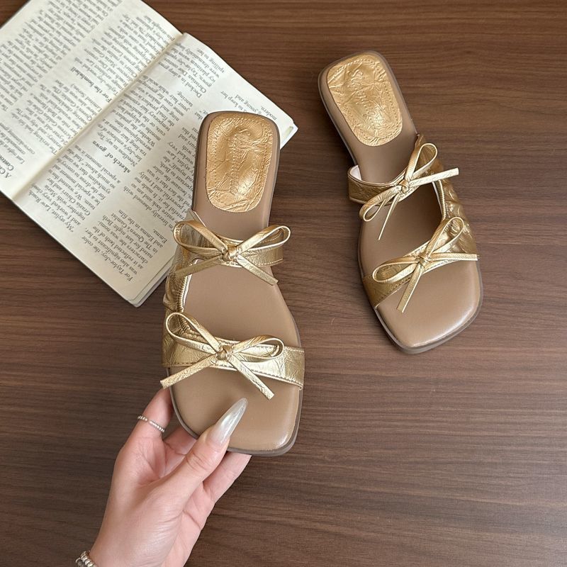 Bow flat bottom one-word slippers 2025 summer new French square head versatile fairy style sandals summer wear