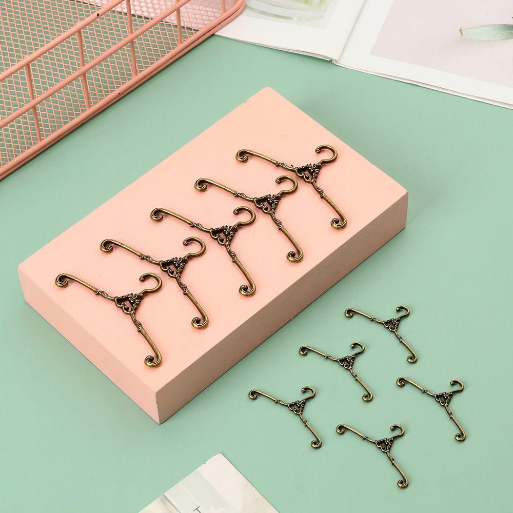 5pcs Mini Toy Alloy 4/6.5cm Hangers Dolls Clothes Accessories Dollhouse Furniture Bedroom Decor