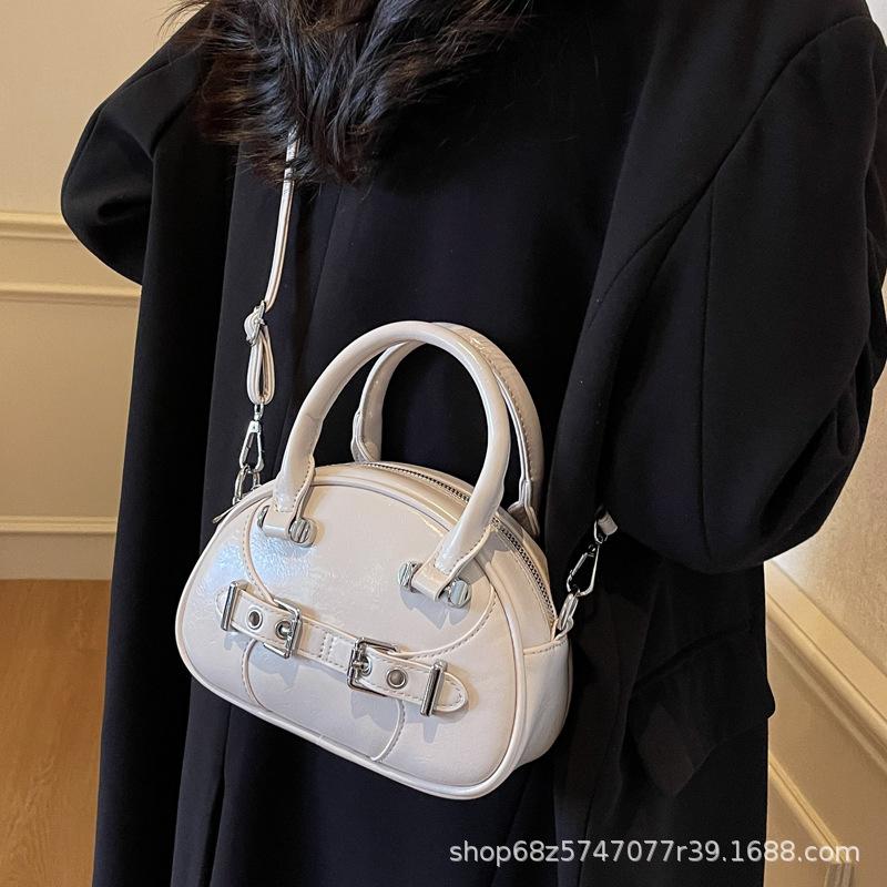 2025 Spring New Simple Hand-held Fashionable Shell Bag Women's Shoulder Bag Korean Version of Underarm Bag Casual Women's Bag