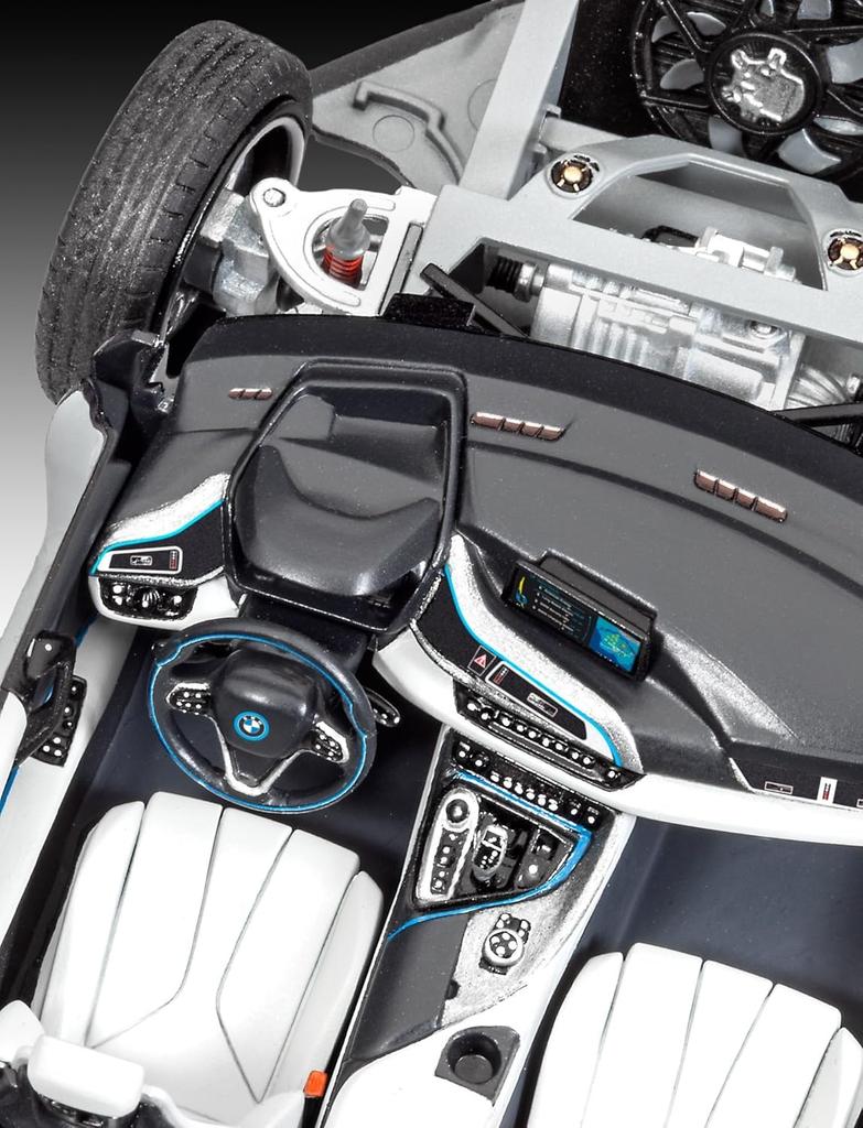German Revell scale BMW i8 plastic model 1/24