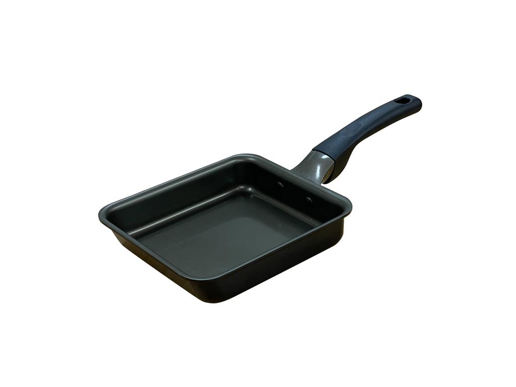THE SPIN Egg Pan 15 x 18cm - Non-stick, easy to clean, efficient heat distribution for even cooking - Nansen Japan
