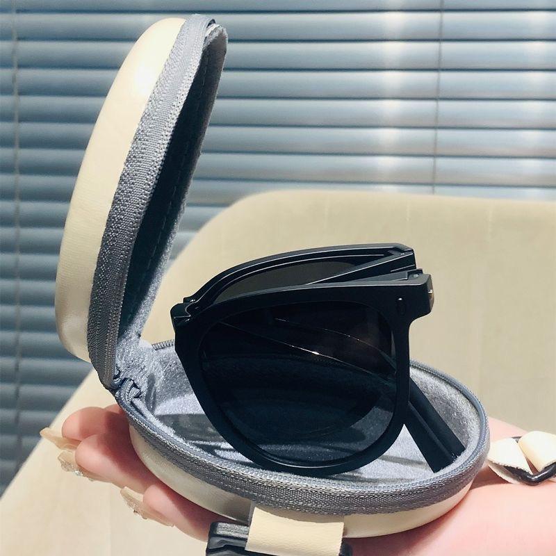 2026 New premium feel Foldable Sunglasses Portable Sunscreen UV400 Women Sunglasses Trendy Outdoor Ultra Weight Driving Glasses