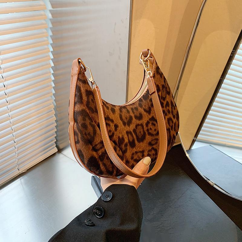 

Yogodlns Модные коричневые леопардовые сумки через плечо из искусственной кожи, универсальная сумка под мышкой, винтажный маленький кошелек и сумки для женщин 23x7x18cm чёрный