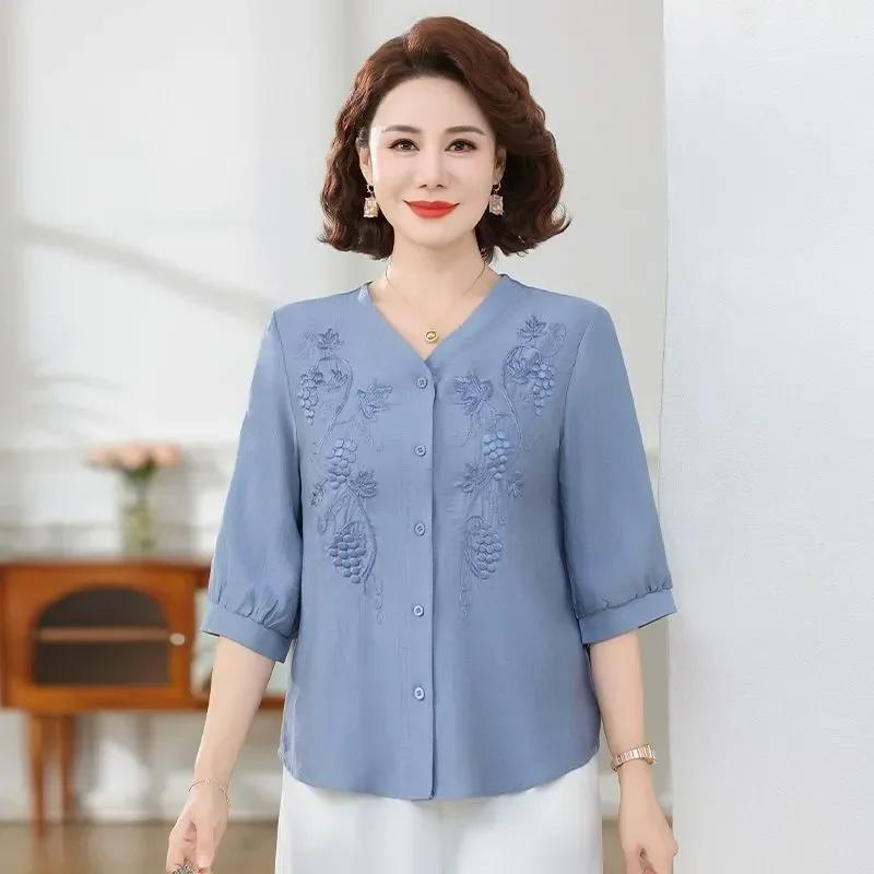Elegante Blaue Traubenstickerei Bluse Damen Halbarm V-Ausschnitt Lässiges Hemd für Mittleren Alters