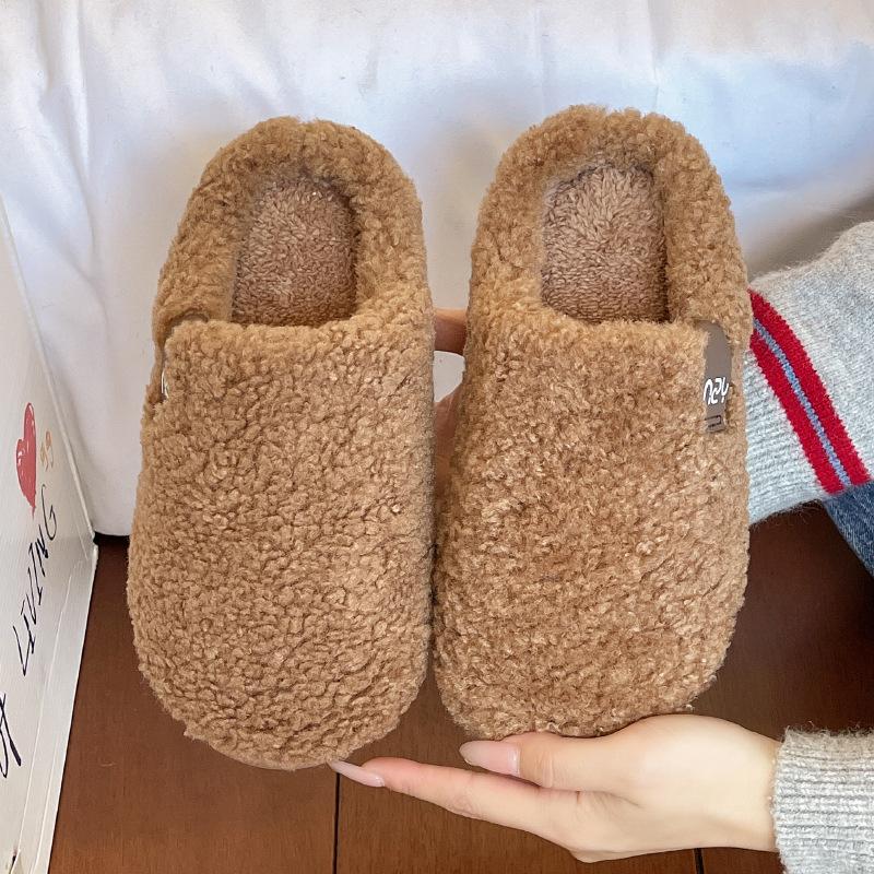 Женские европейские и американские легкие удобные нескользящие увеличивающие рост зимние теплые плюшевые подкладки нескользящие износостойкие повседневные хлопковые тапочки 4041 темно-коричневого 1900₽