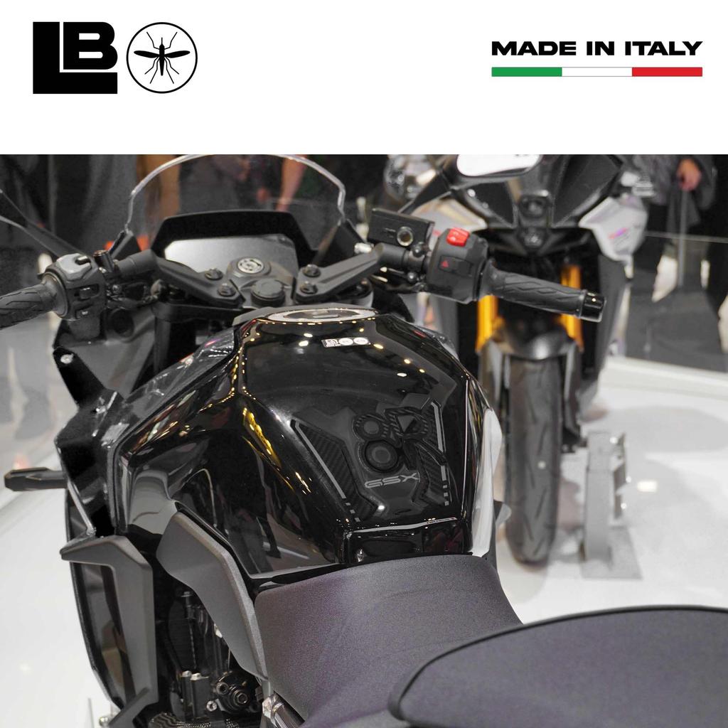 Labelbike 3D Sticker Motorcycle Fuel Tank Pad Protection and Decoration In Resin Compatible with Suzuki - GSX-8R