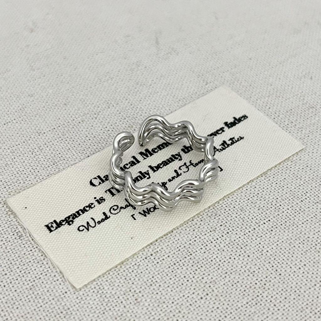 Korean Minimalist Three-Layer Wave Pattern Ring - Modern Jewelry for Women