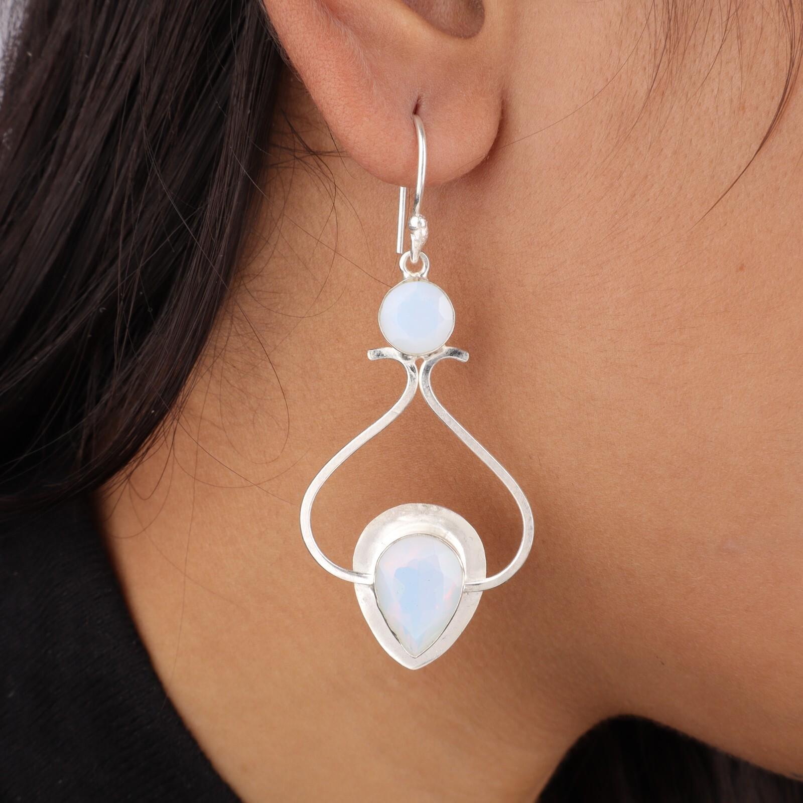 

Натуральный молочный опал, драгоценный камень, серьги ручной работы из стерлингового серебра 925 пробы, 2,07 дюйма, для нее EE-170-19