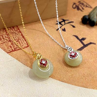 New Chinese Style Hotan Jade Safety Clasp Necklace for Women with Luxury, High Class and Elegant Temperament
