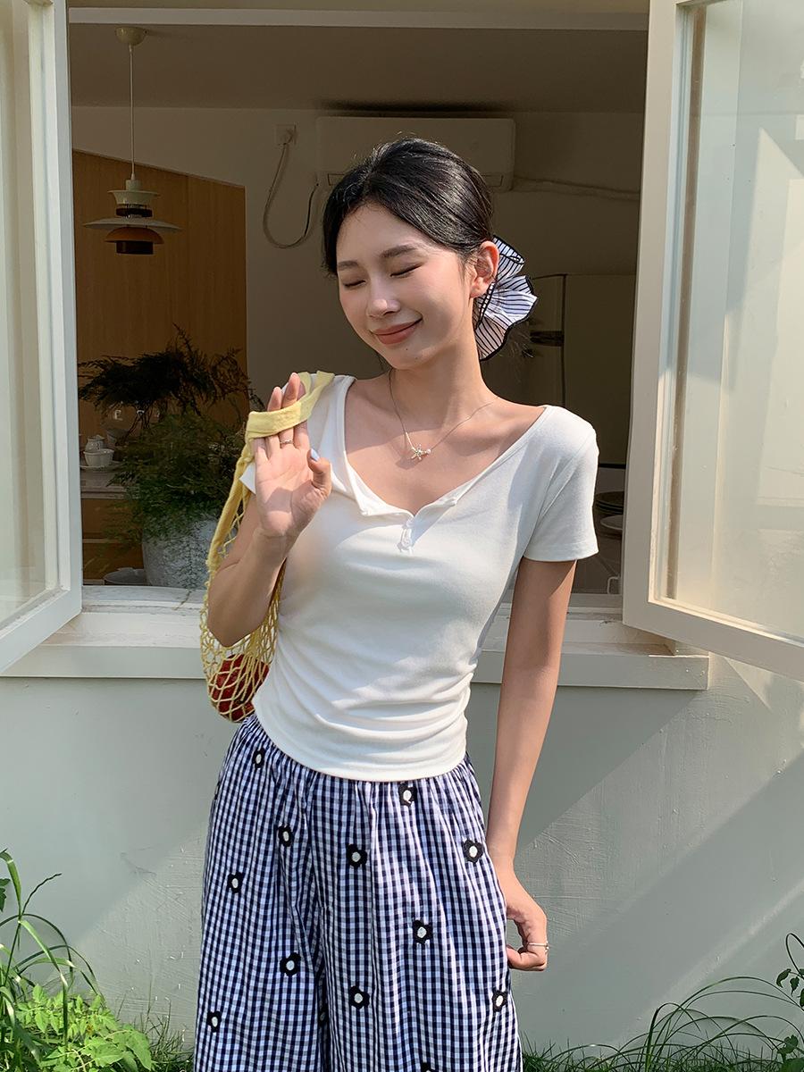 

Korean irregular V-neck button front shoulder short-sleeved T-shirt women s early summer new pleated slim-fitting waist top XL білий
