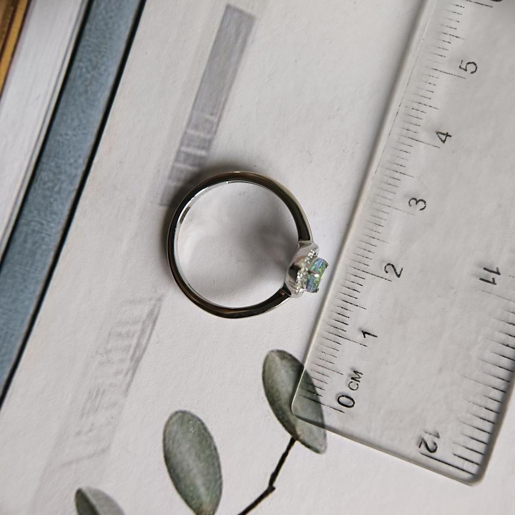Серебряное кольцо с мистик топазом 0.555ct, вес изделия 2,05 гр (2190387)
