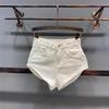 Partea inferioară (Îmbrăcăminte damă) – Pantaloni scurţi
