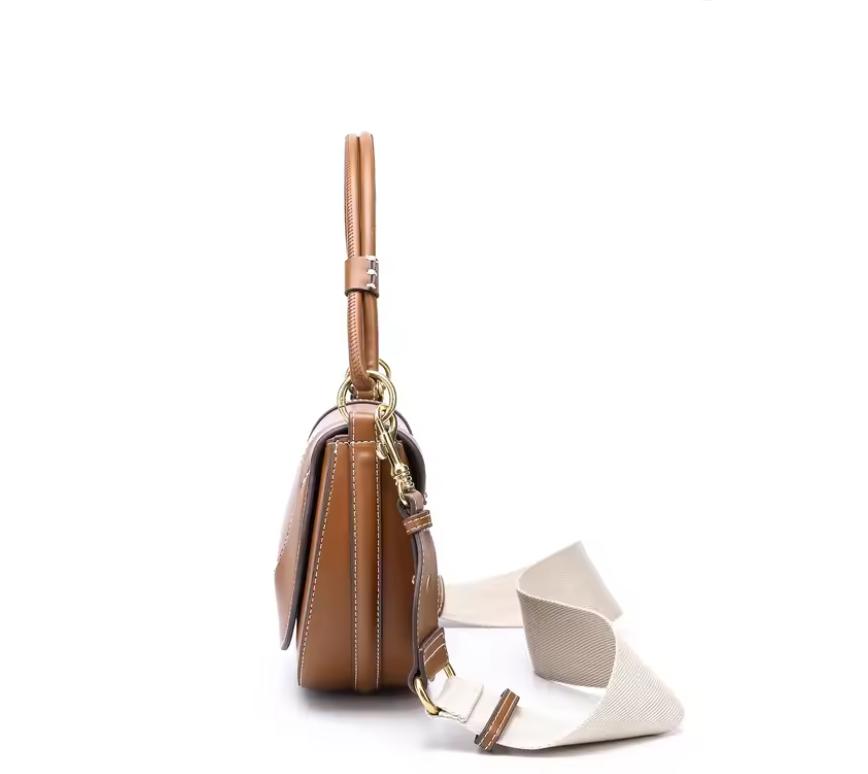 Fashionable and Casual Hand-held Saddle Bag, Versatile for Commuting, Single Shoulder Crossbody Bag