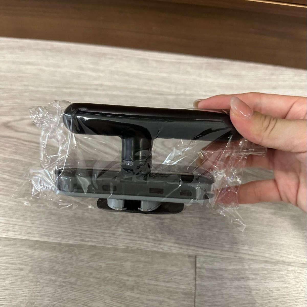 

1pcs Bottle Opener Multifunctional Household Kitchen Gadget Non-slip Cap Opener Labor-saving Artifact Portable Kitchen Tool