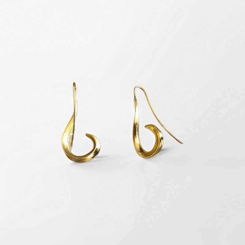 2024 Retro Geometric Ear Hooks 18K Gold Commuting Earrings - Trendy Fashion Jewelry