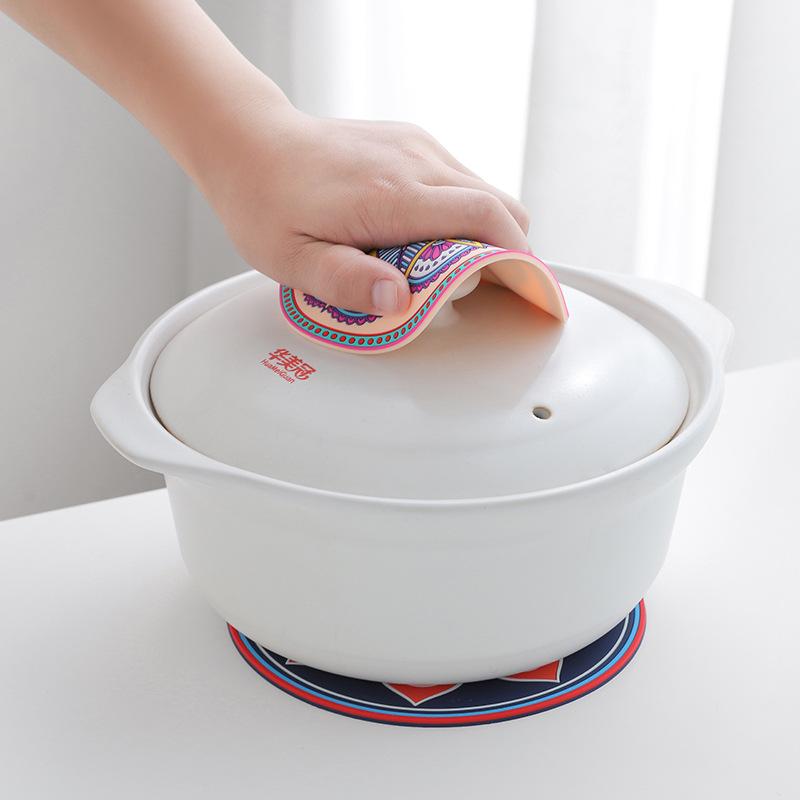 Round PVC Scandinavian Style Coasters Silicone Table Mats Non-slip Heat and Oil Resistant High Temperature Pot Mat Coaster