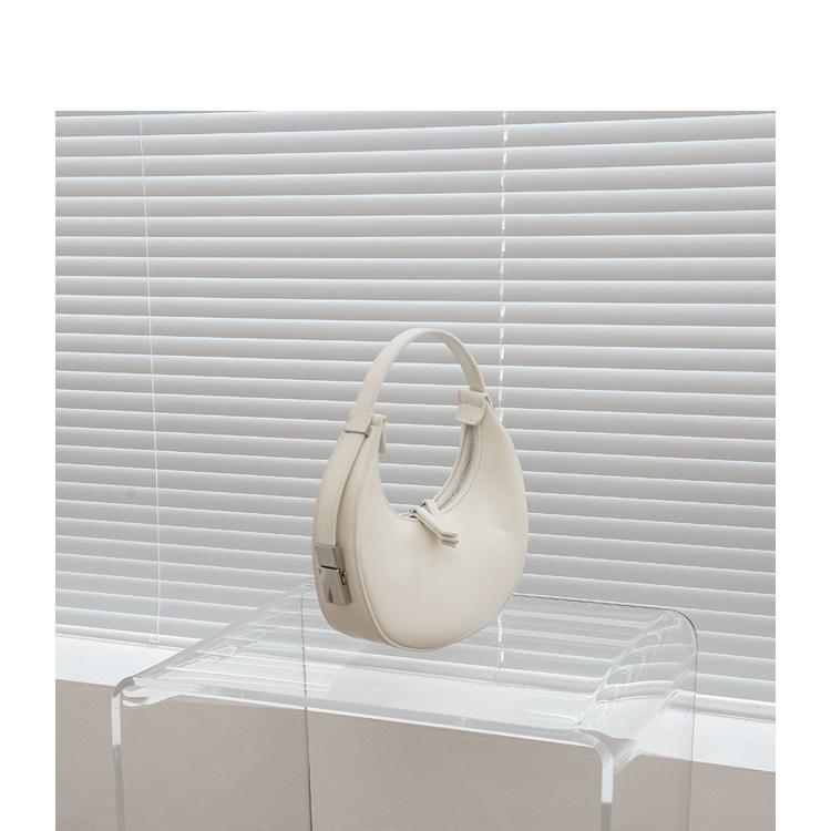 Korean Niche Design Underarm Crescent Bag Summer Dark Wind Crescent Bag Fashionable Personalized Shoulder Bag Women's Bag