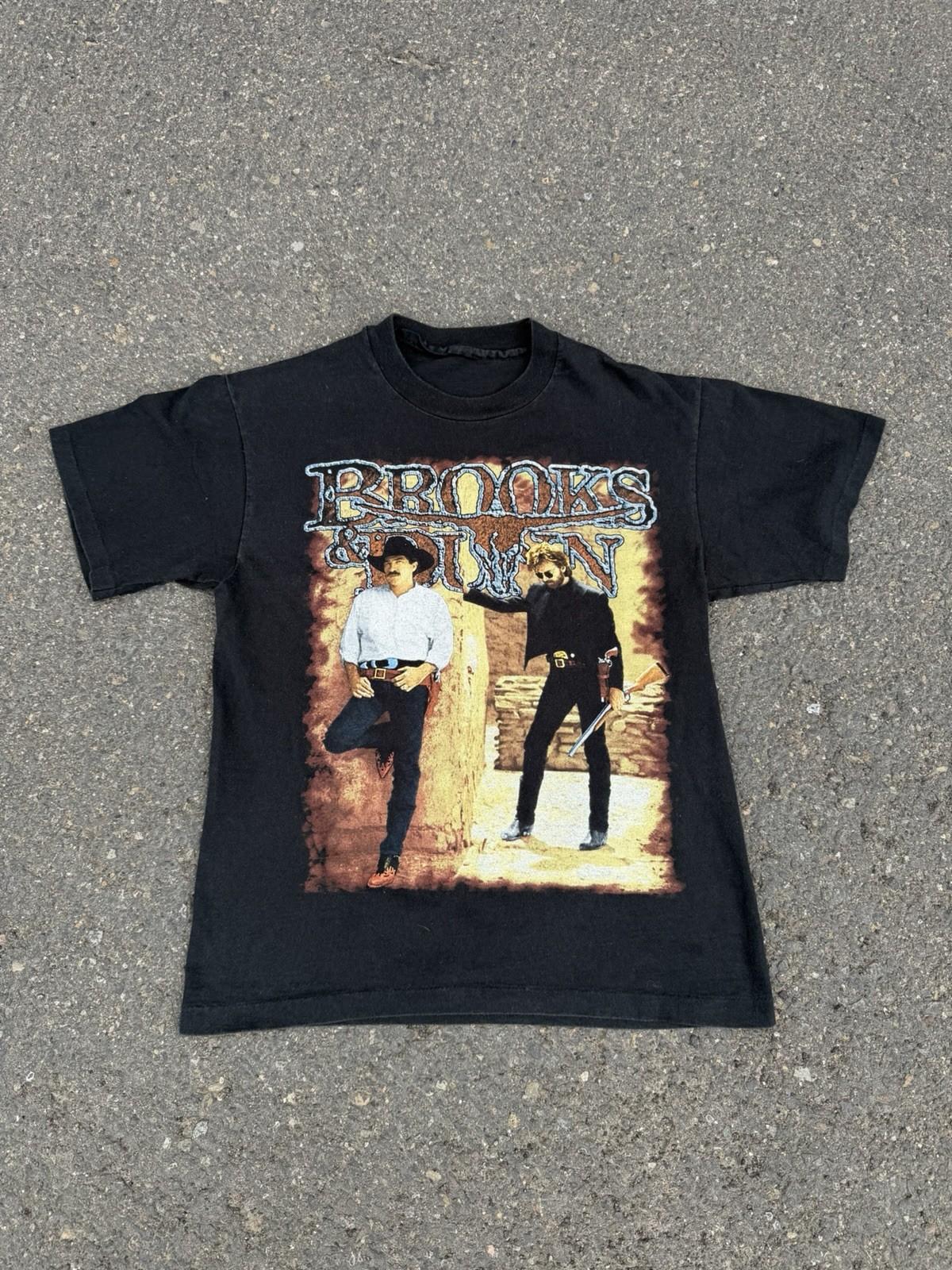Vintage 90’s Brooks & Dunn Country Music Shirt Southern Outdoors Band Tour Large Unisex T-Shirt S