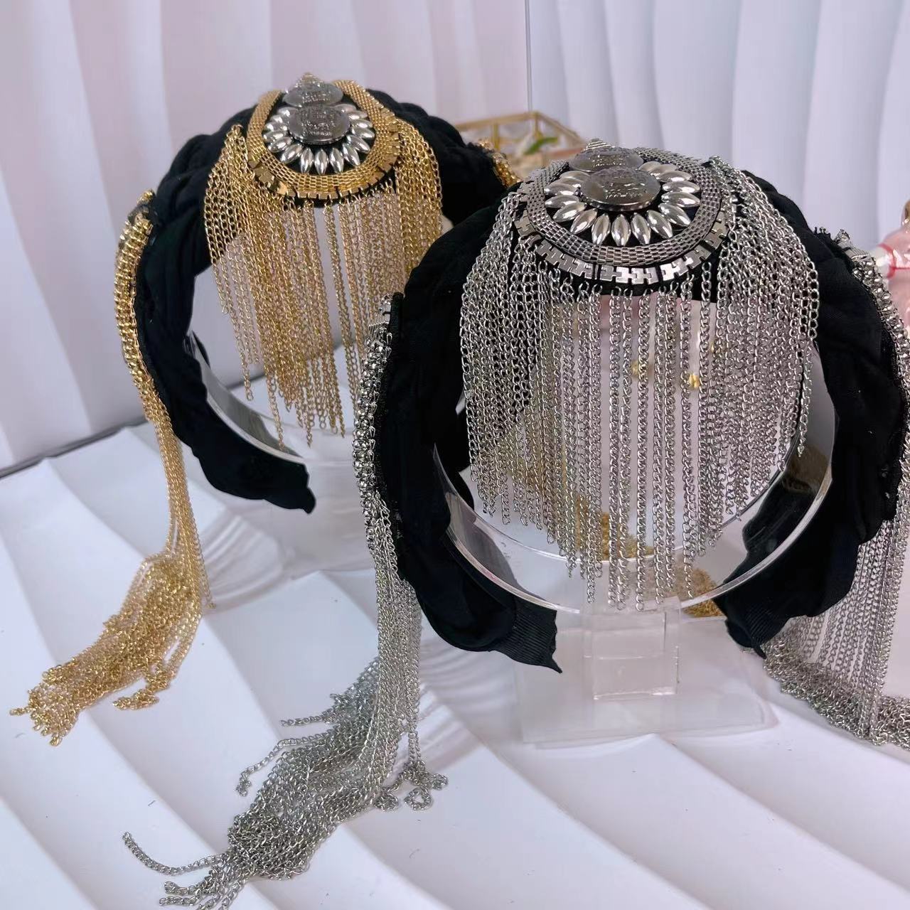 

Lun Retro Accessories Fashion Temperament Metal Двусторонняя кисточка Высококачественная повязка на голову