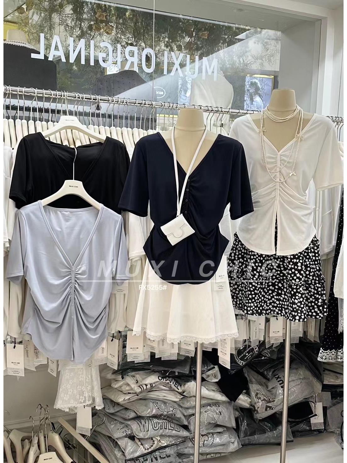 

Muxi 5255 Summer Korean V-neck Plus Size Ruched Short Sleeve Slimming T-shirt for Women One Size белый