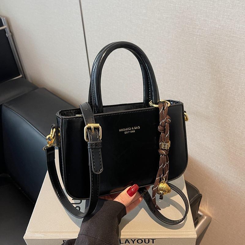 Popular Fashion Retro Hand Shoulder Bag New Simple Casual Shoulder Oblique Span Small Square Bag