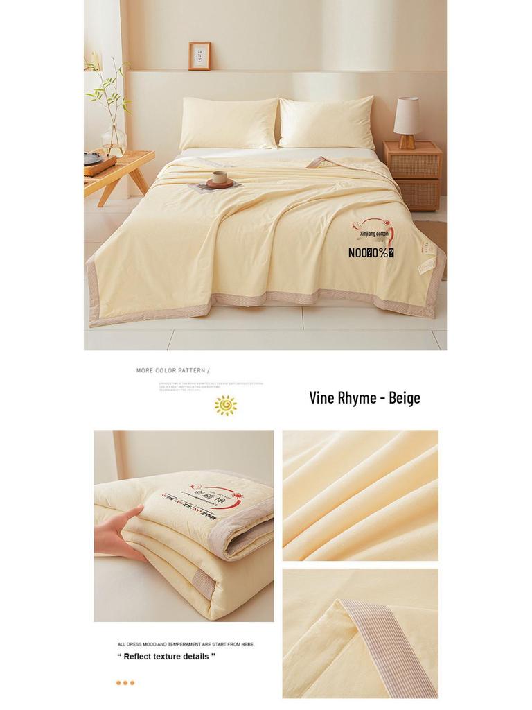 Machine-Washable Xinjiang Cotton Quilt for Summer, Spring, and Autumn