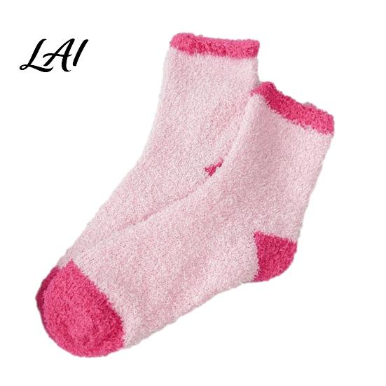 Plush Home Slippers 1 Pair Women Fuzzy Socks for Valentine's Day Warm Fluffy Coral Fleece Day Slipper Socks Fall Winter Thick Sleeping Gift Holiday