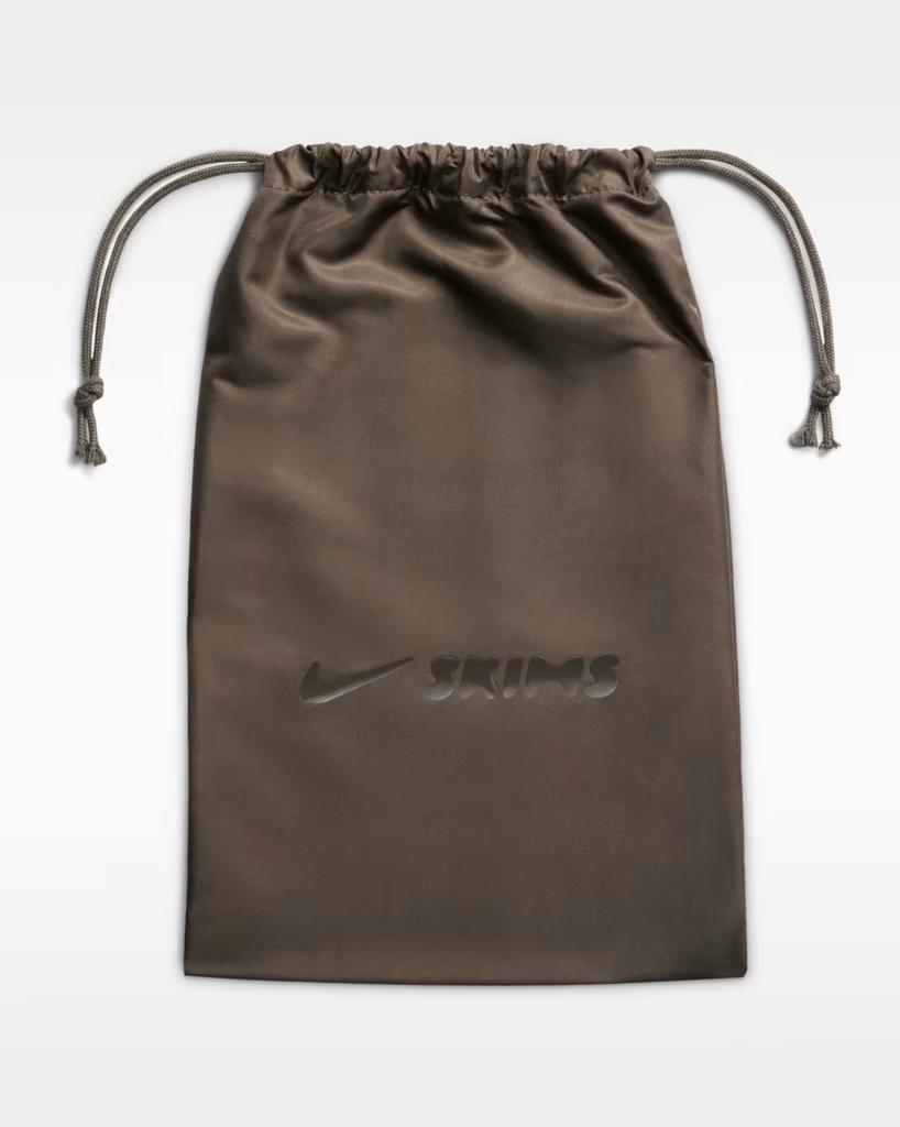 IO7694-200 SKIMS Nike Rift Mesh Velvet Brown (Women's)
