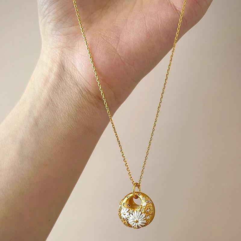 Floral White Enamel Original Design Daisy Flower Dot Diamond Pendant Exquisite Luxury Necklace engagement fine Jewelry gifts