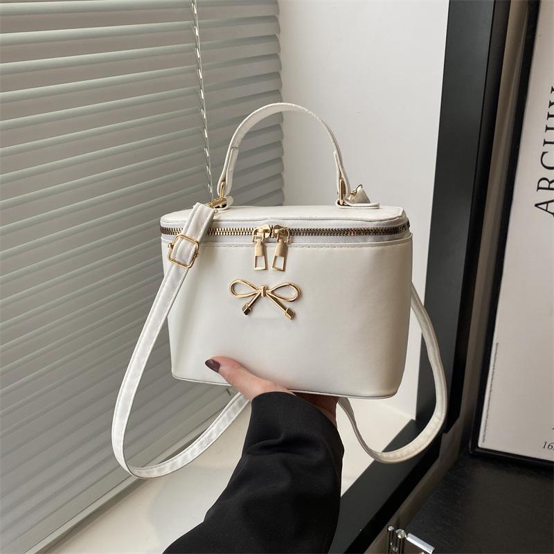 Spring New Retro Simple Fashion Handbag Box Bag Fashion Versatile Shoulder Bag Premium Messenger Bag